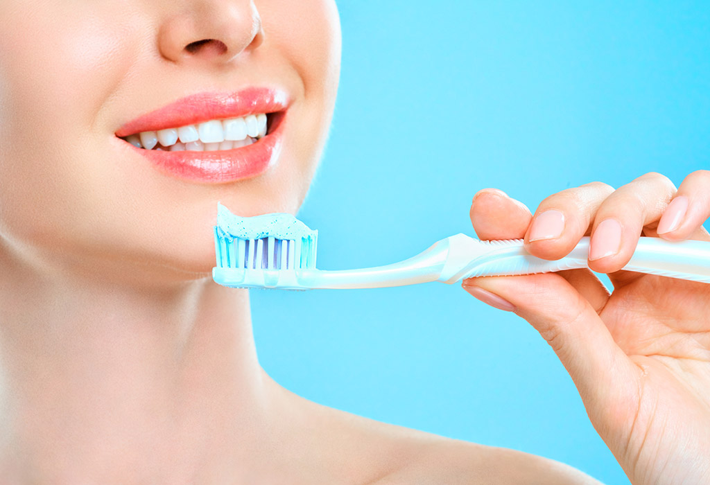 Prevenir enfermedades dentales con buena higiene oral